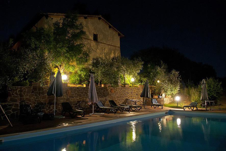 Il Colombaio, Siena -Appartamenti E Camere-Isola d'Arbia エクステリア 写真