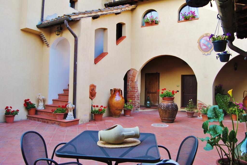 Il Colombaio, Siena -Appartamenti E Camere-Isola d'Arbia エクステリア 写真
