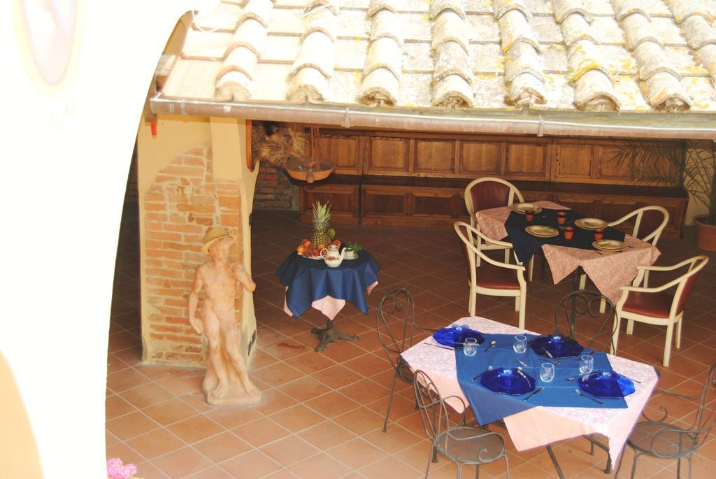 Il Colombaio, Siena -Appartamenti E Camere-Isola d'Arbia エクステリア 写真