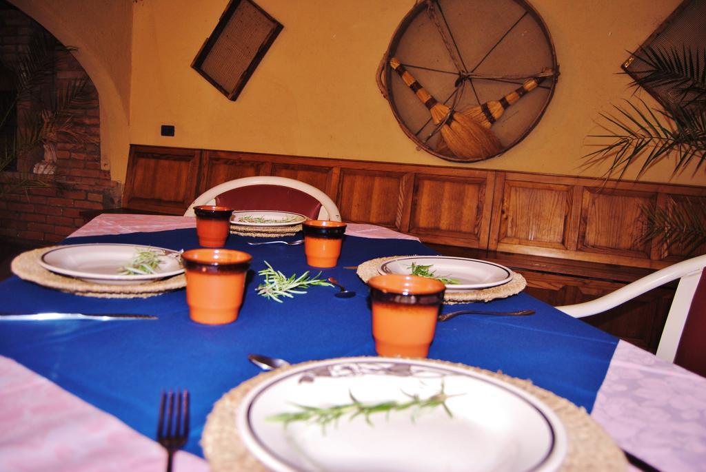Il Colombaio, Siena -Appartamenti E Camere-Isola d'Arbia エクステリア 写真